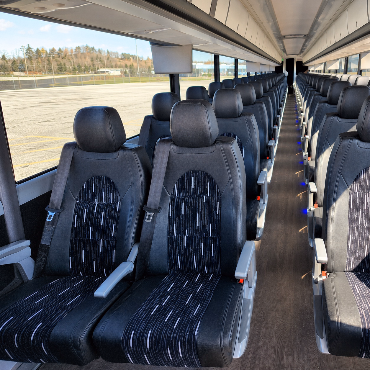 dtw airport shuttles for out of town wedding guests